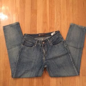 Levi’s mid rise skinny denim size 27